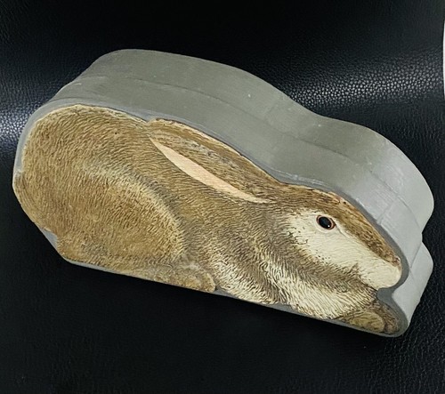 Uralter osterhase aus - osterhase, pappe