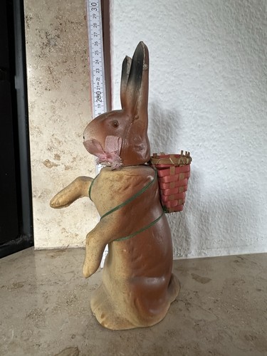 Alter osterhase aus pappe - alter,